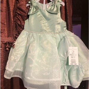 Kid’s clothes from 6/9 -12 months